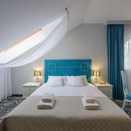 Hotel Lord ラドム エクステリア 写真