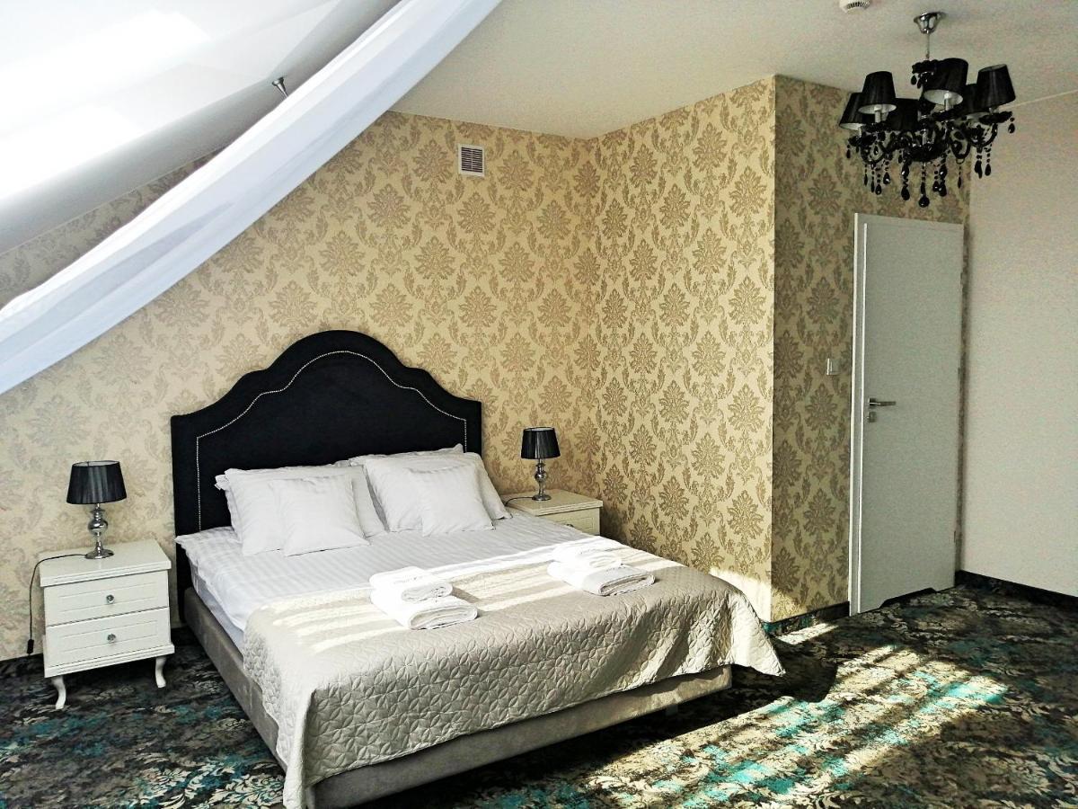 Hotel Lord ラドム エクステリア 写真