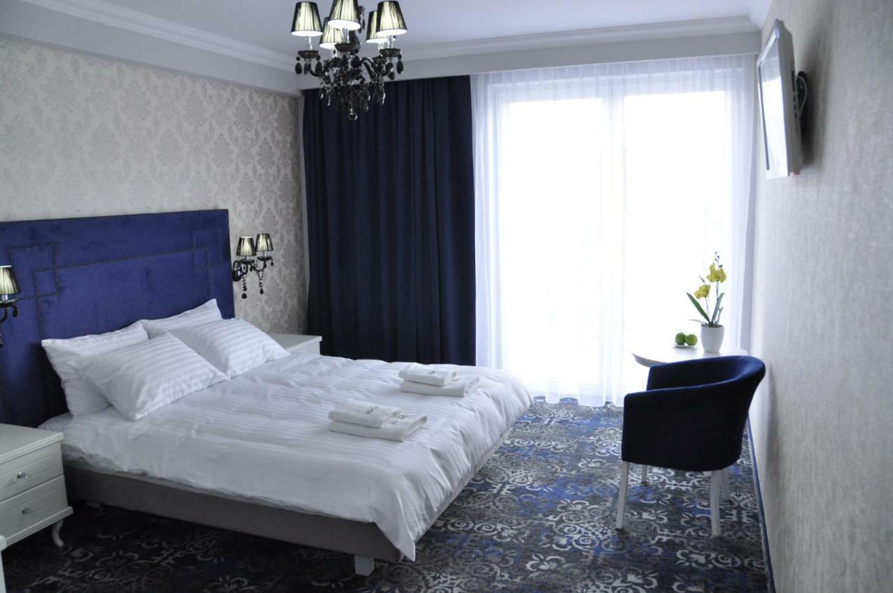 Hotel Lord ラドム エクステリア 写真