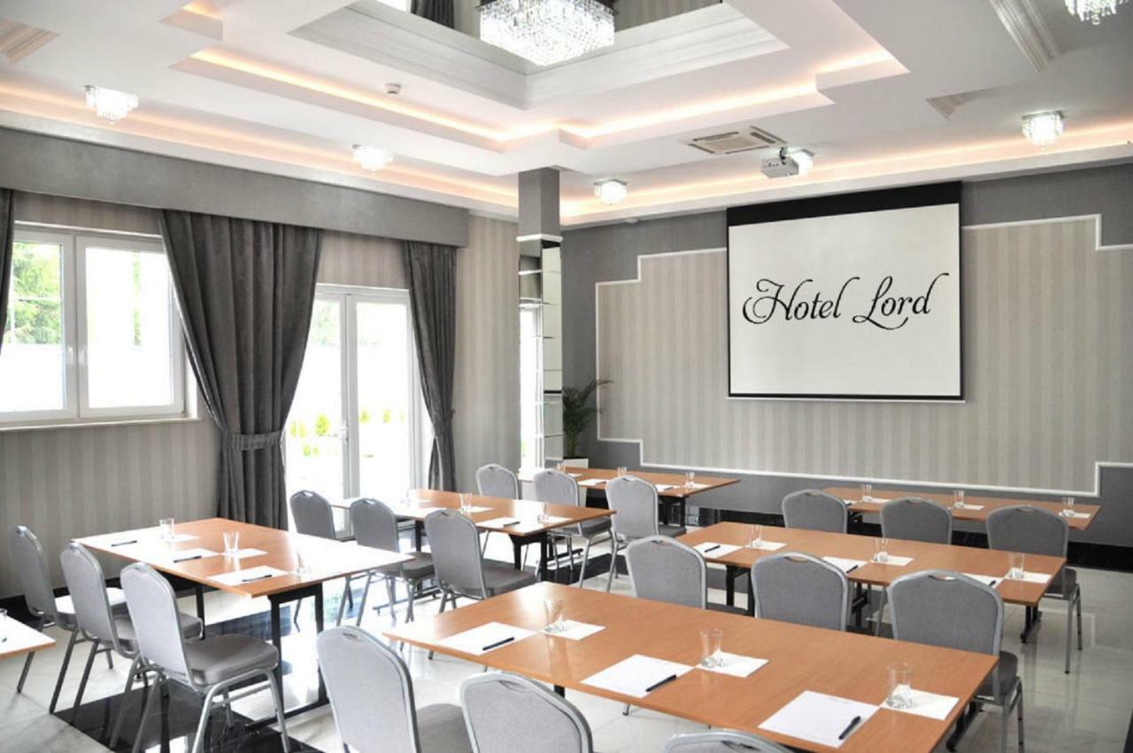 Hotel Lord ラドム エクステリア 写真